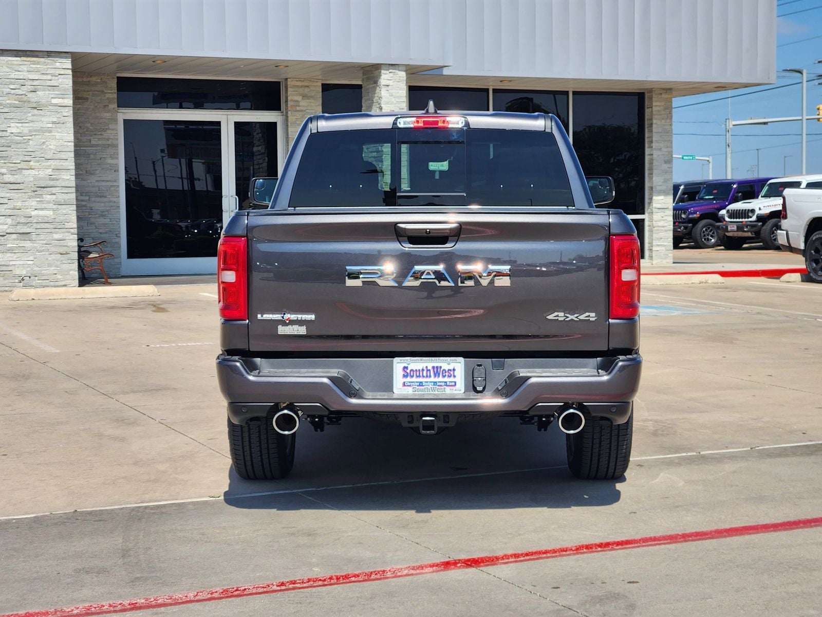 2026 RAM Ram 1500 RAM 1500 LONE STAR CREW CAB 4X4 5'7' BOX