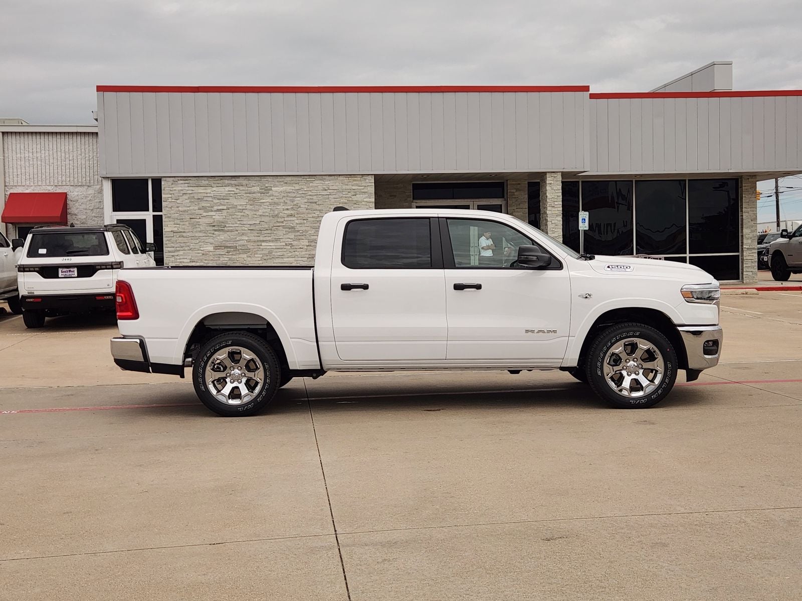 2026 RAM Ram 1500 RAM 1500 LONE STAR CREW CAB 4X4 5'7' BOX