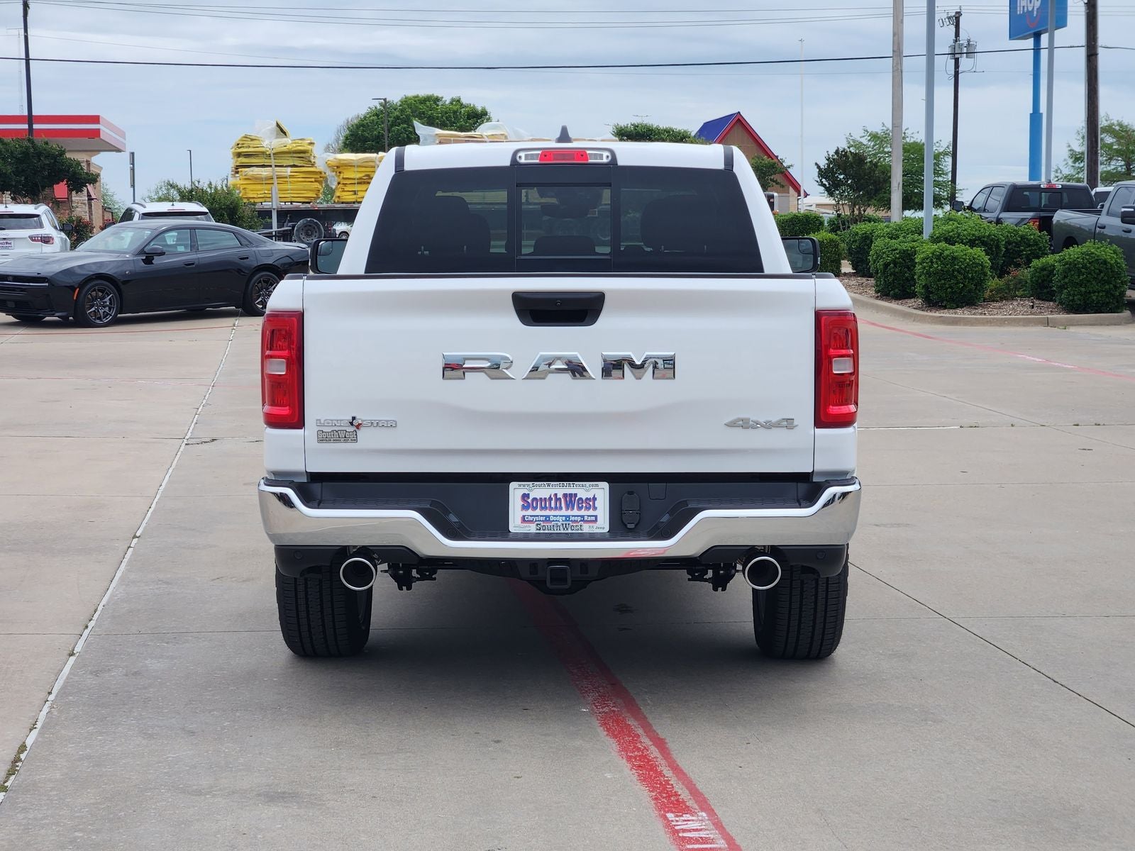 2026 RAM Ram 1500 RAM 1500 LONE STAR CREW CAB 4X4 5'7' BOX
