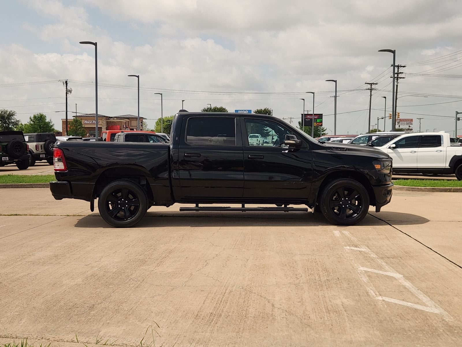 2020 RAM Ram 1500 Big Horn Crew Cab 4x4 5'7' Box