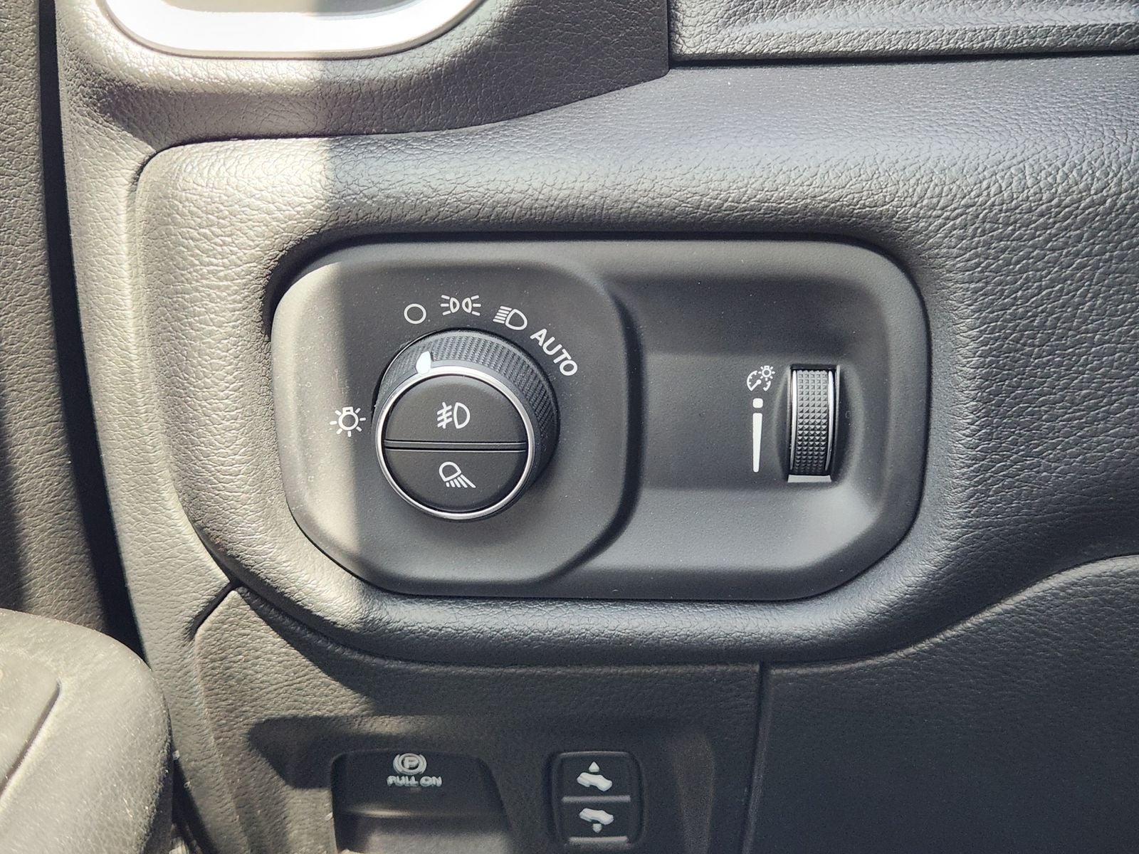 2022 RAM Ram 1500 Lone Star Crew Cab 4x4 5'7' Box
