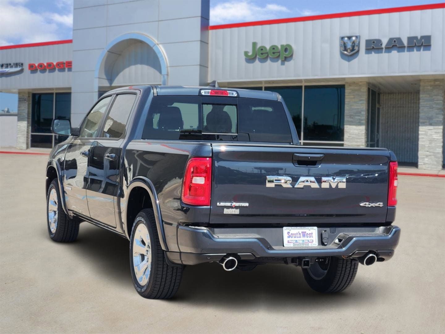 2026 RAM Ram 1500 RAM 1500 LONE STAR CREW CAB 4X4 5'7' BOX