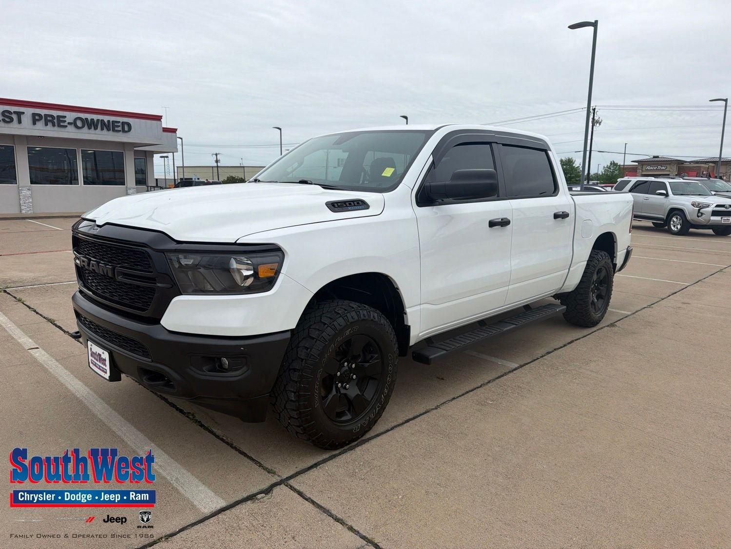 2024 RAM Ram 1500 Tradesman Crew Cab 4x4 5'7' Box