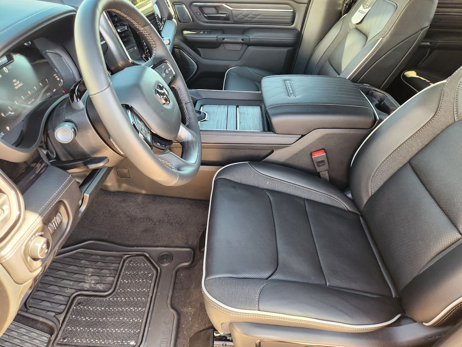 2026 RAM Ram 1500 RAM 1500 LIMITED CREW CAB 4X4 5'7' BOX