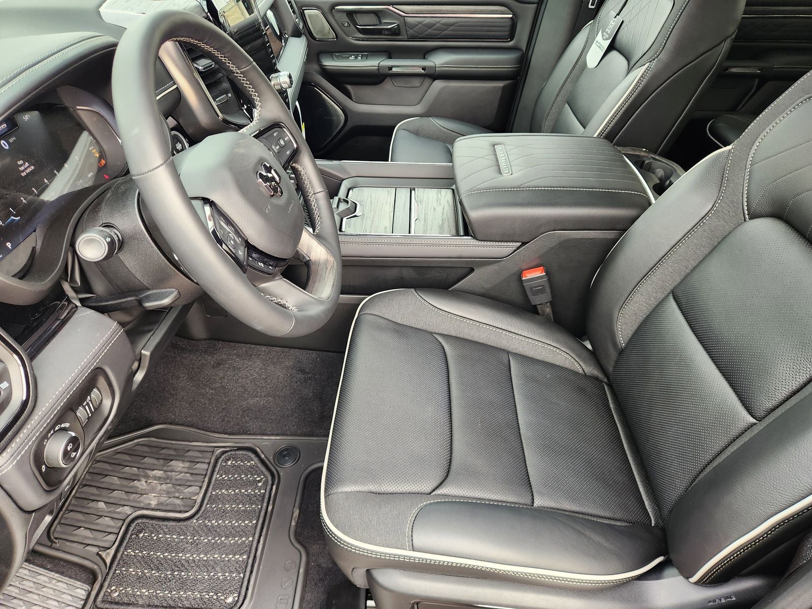 2026 RAM Ram 1500 RAM 1500 LIMITED CREW CAB 4X4 5'7' BOX