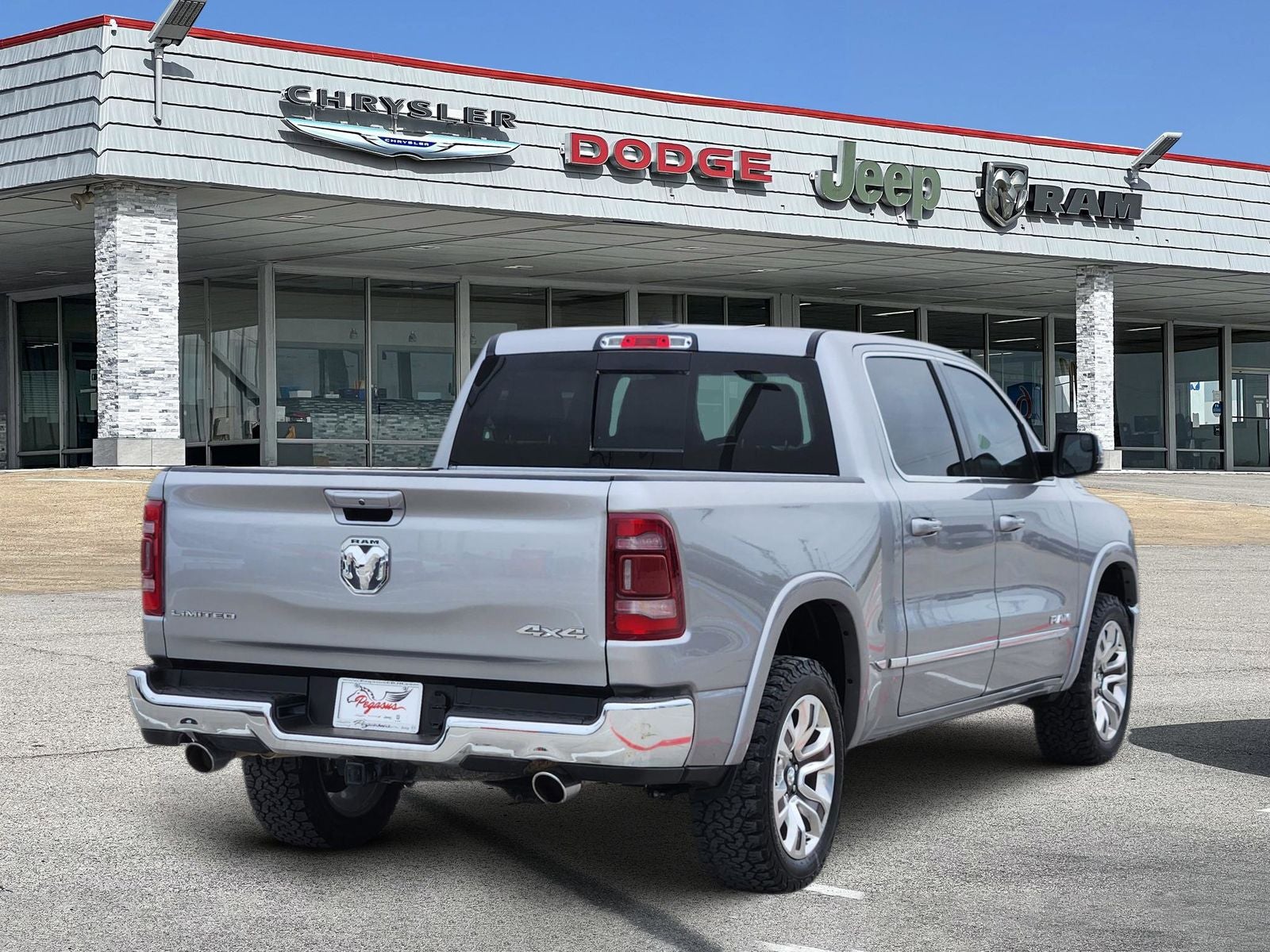 2024 RAM Ram 1500 Limited Crew Cab 4x4 5'7' Box