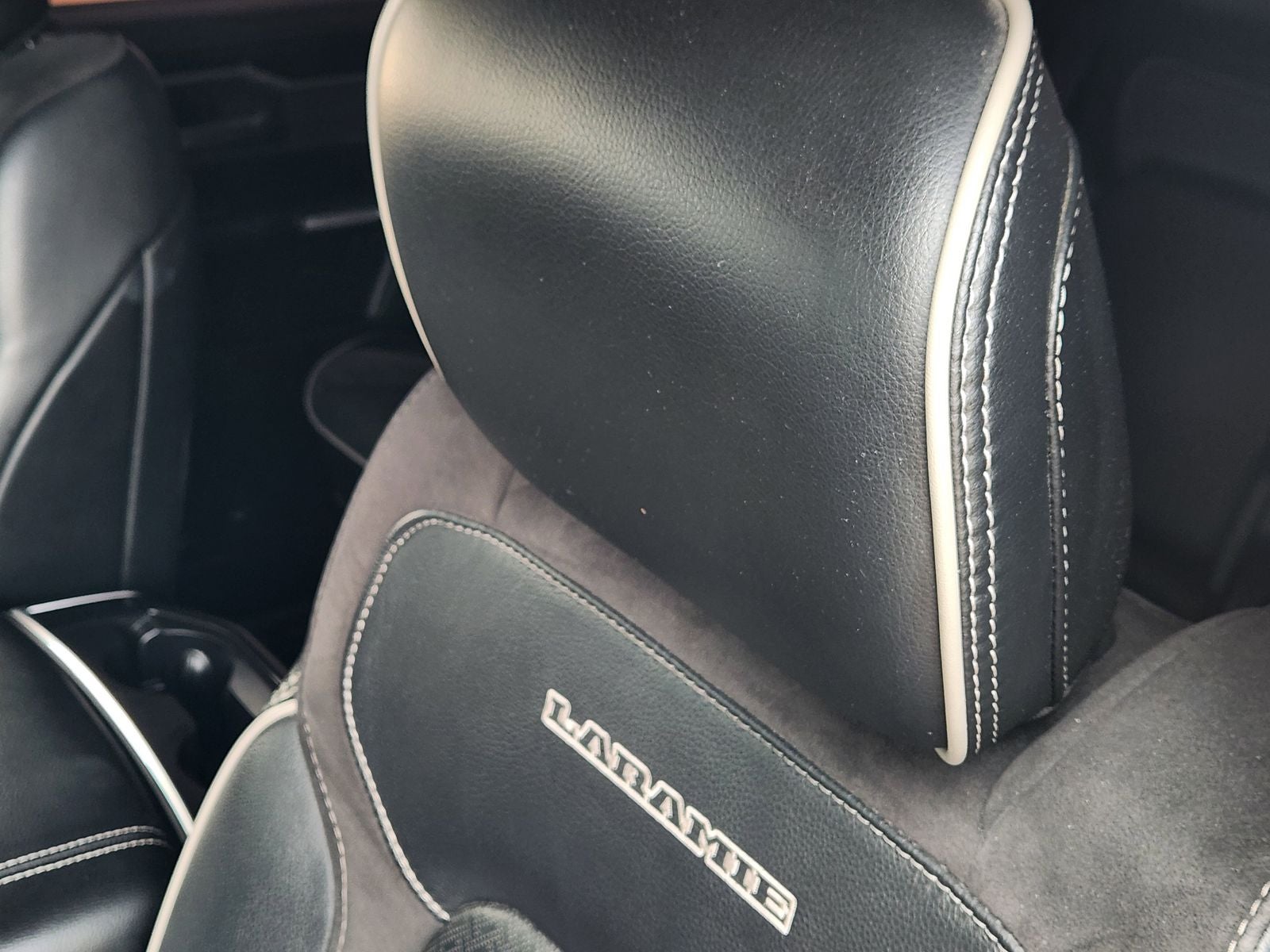 2020 RAM Ram 1500 Laramie Crew Cab 4x4 5'7' Box
