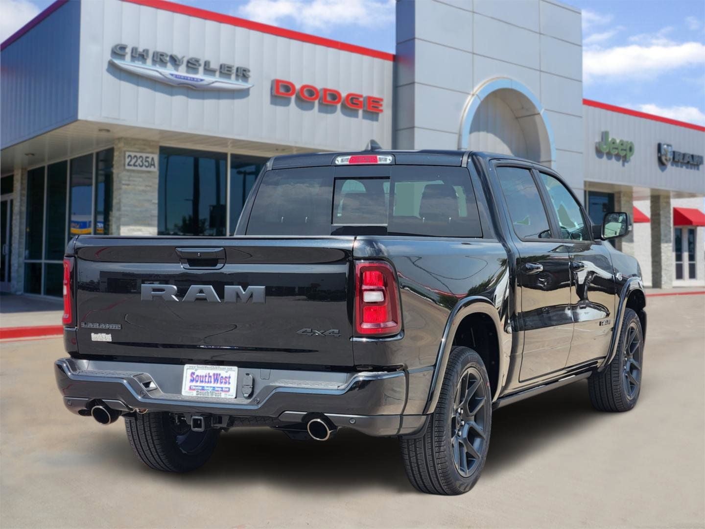 2026 RAM Ram 1500 RAM 1500 LARAMIE CREW CAB 4X4 5'7' BOX