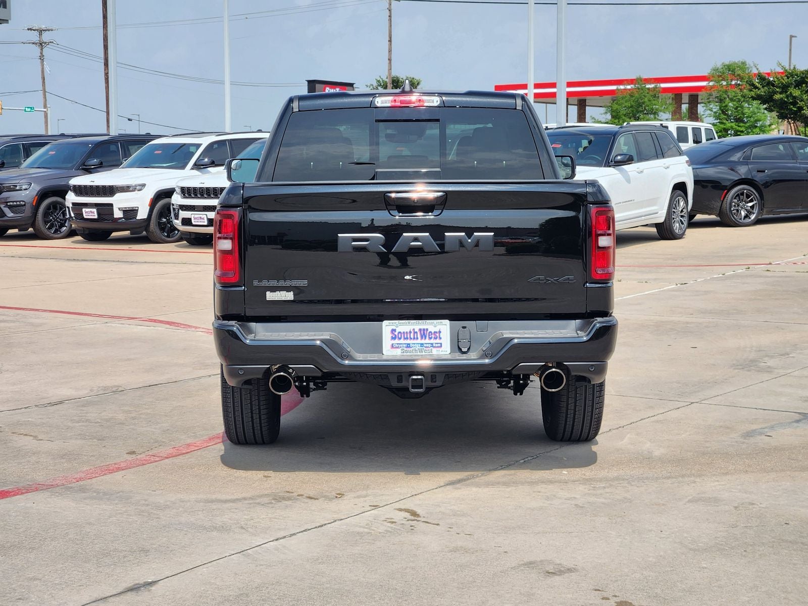2026 RAM Ram 1500 RAM 1500 LARAMIE CREW CAB 4X4 5'7' BOX