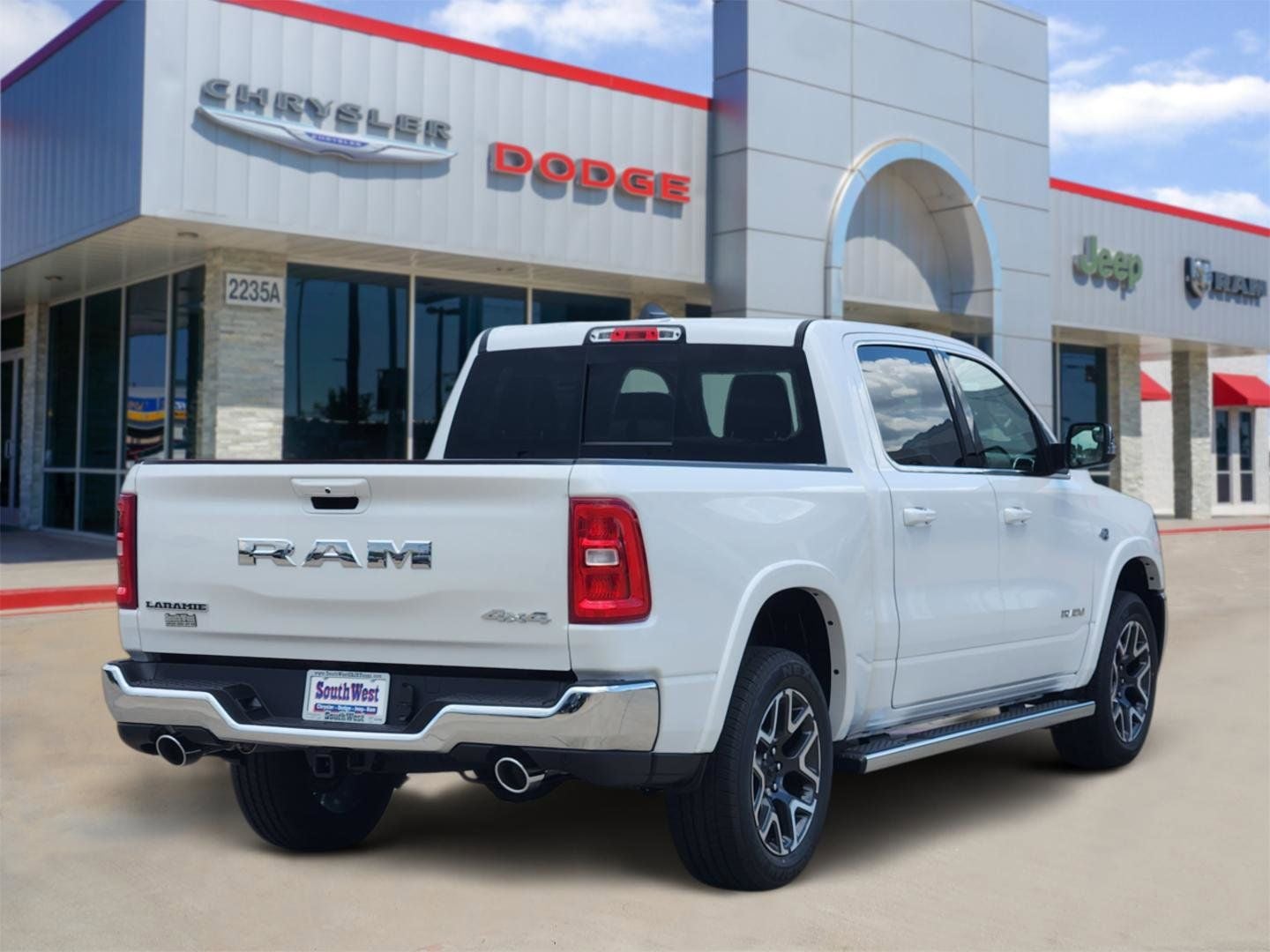 2026 RAM Ram 1500 RAM 1500 LARAMIE CREW CAB 4X4 5'7' BOX