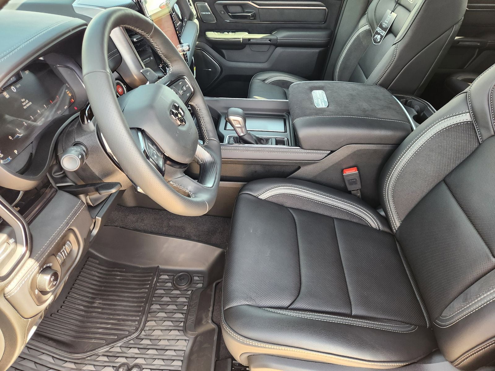 2026 RAM Ram 1500 RAM 1500 RHO CREW CAB 4X4 5'7' BOX