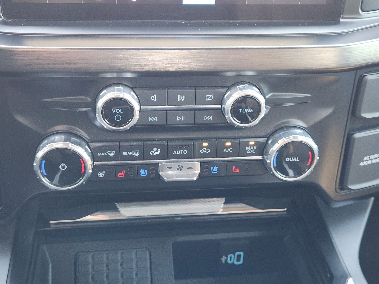 2023 Ford F-350 LARIAT