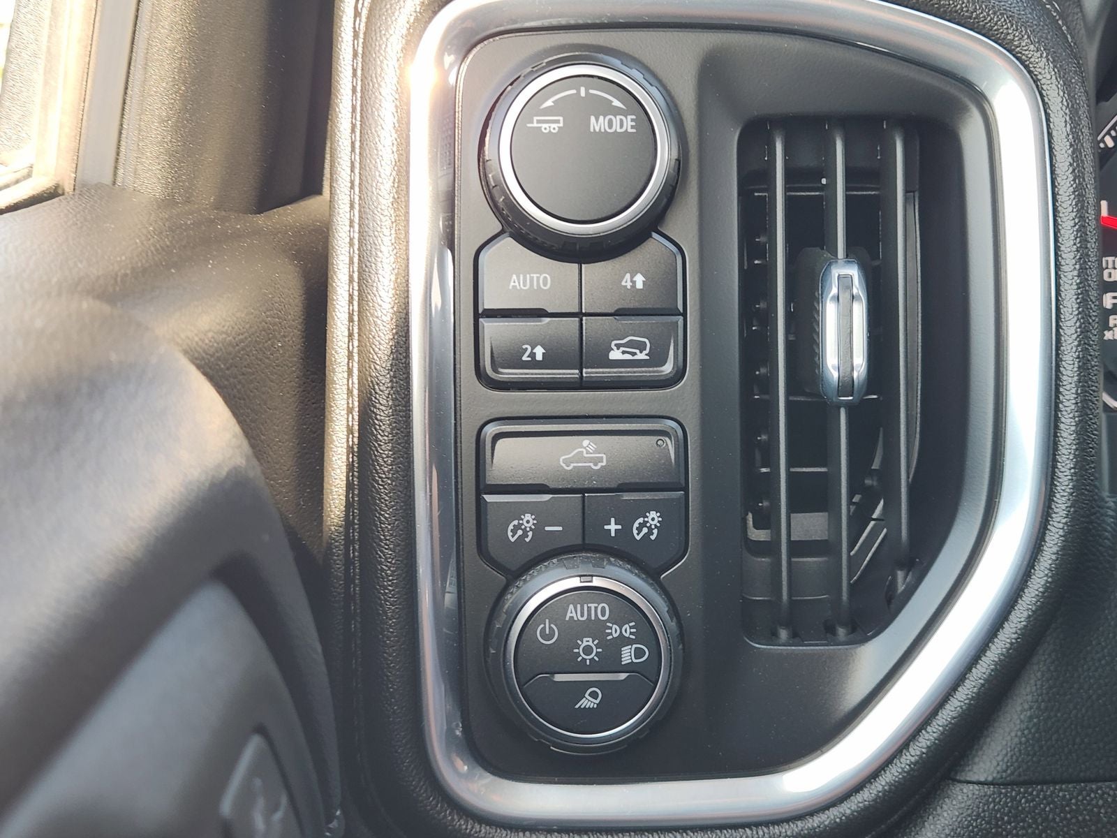 2022 Chevrolet Silverado 1500 LTD 4WD Crew Cab Short Bed LT