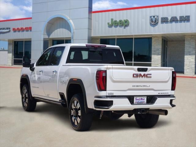 2024 GMC Sierra 2500HD 4WD Crew Cab Standard Bed Denali