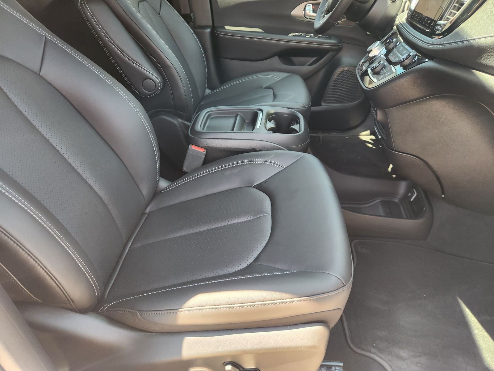 2027 Chrysler Pacifica PACIFICA SELECT
