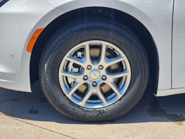 2027 Chrysler Pacifica PACIFICA SELECT