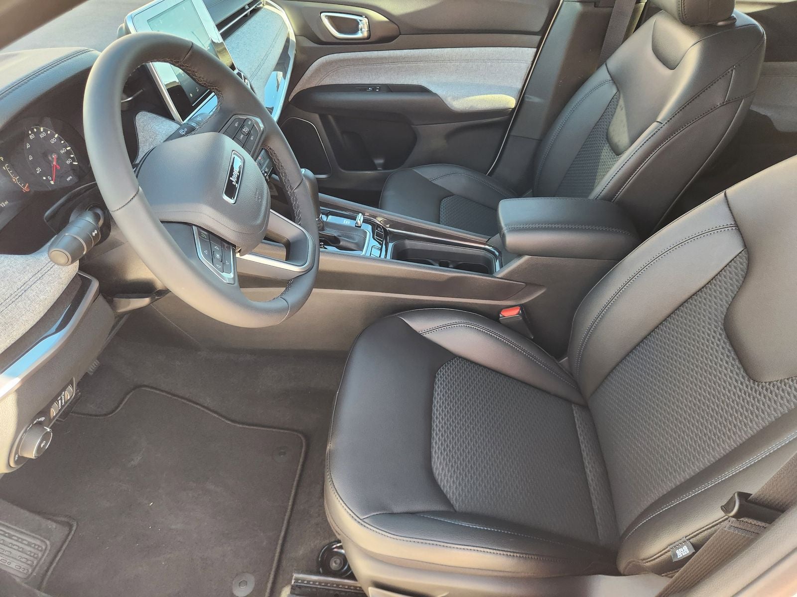 2026 Jeep Compass COMPASS LATITUDE 4X4