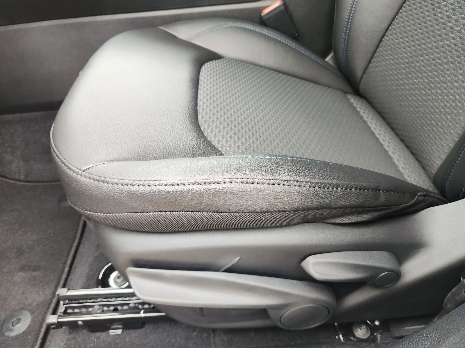 2026 Jeep Compass COMPASS LATITUDE 4X4