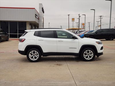 2026 Jeep Compass COMPASS LATITUDE 4X4