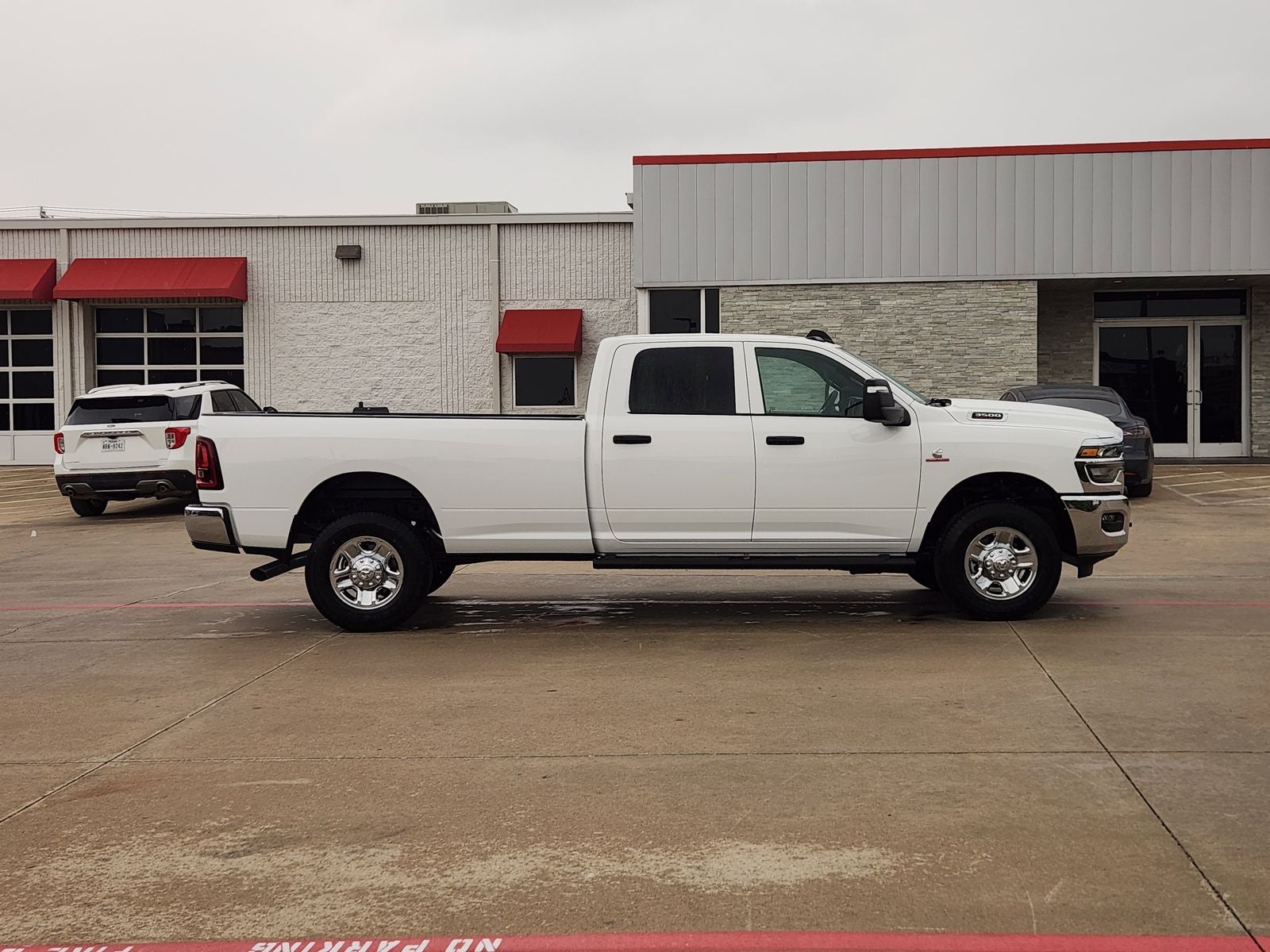2026 RAM Ram 3500 RAM 3500 TRADESMAN CREW CAB 4X4 8' BOX
