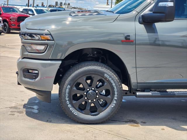 2026 RAM Ram 2500 RAM 2500 BLACK EXPRESS CREW CAB 4X4 6'4' BOX