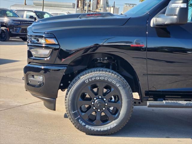 2026 RAM Ram 2500 RAM 2500 BLACK EXPRESS CREW CAB 4X4 6'4' BOX