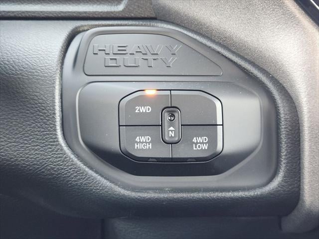 2026 RAM Ram 2500 RAM 2500 BLACK EXPRESS CREW CAB 4X4 6'4' BOX