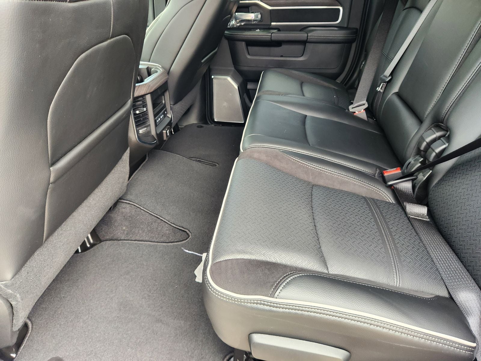 2026 RAM Ram 2500 RAM 2500 LARAMIE MEGA CAB 4X4 6'4' BOX