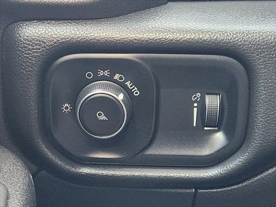 2022 RAM Ram 3500 Tradesman Crew Cab 4x4 8' Box