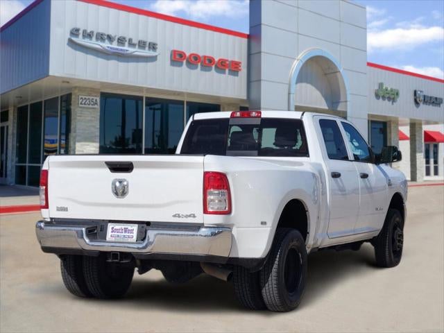 2022 RAM Ram 3500 Tradesman Crew Cab 4x4 8' Box