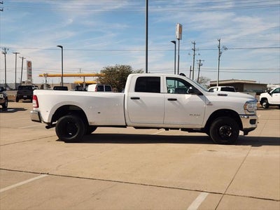 2022 RAM Ram 3500 Tradesman Crew Cab 4x4 8' Box