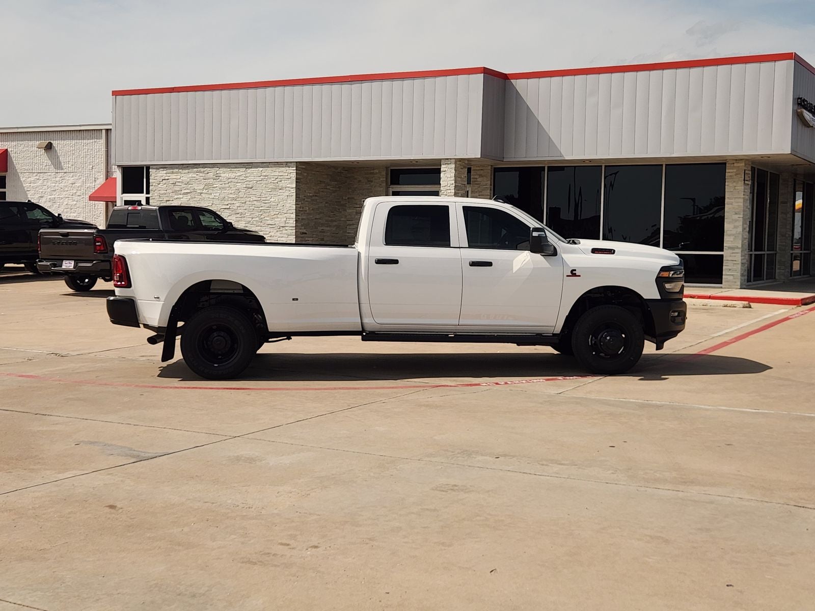 2026 RAM Ram 3500 RAM 3500 TRADESMAN CREW CAB 4X4 8' BOX