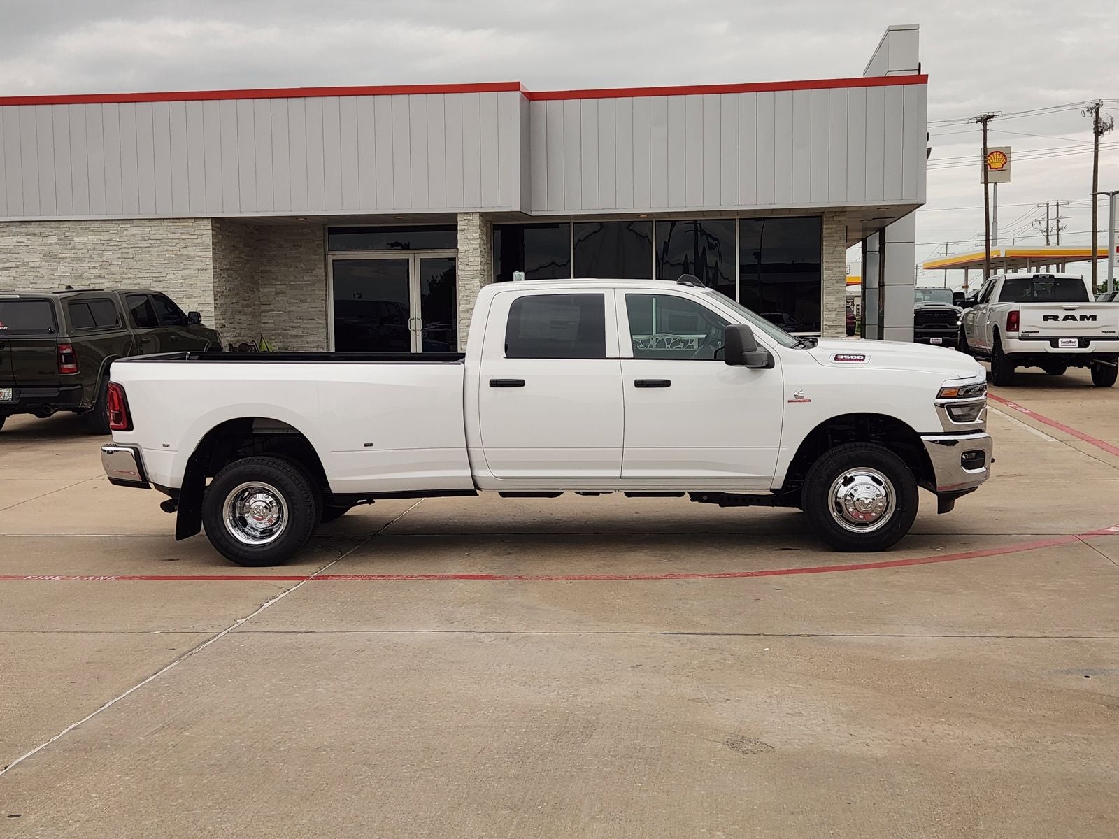 2026 RAM Ram 3500 RAM 3500 TRADESMAN CREW CAB 4X4 8' BOX