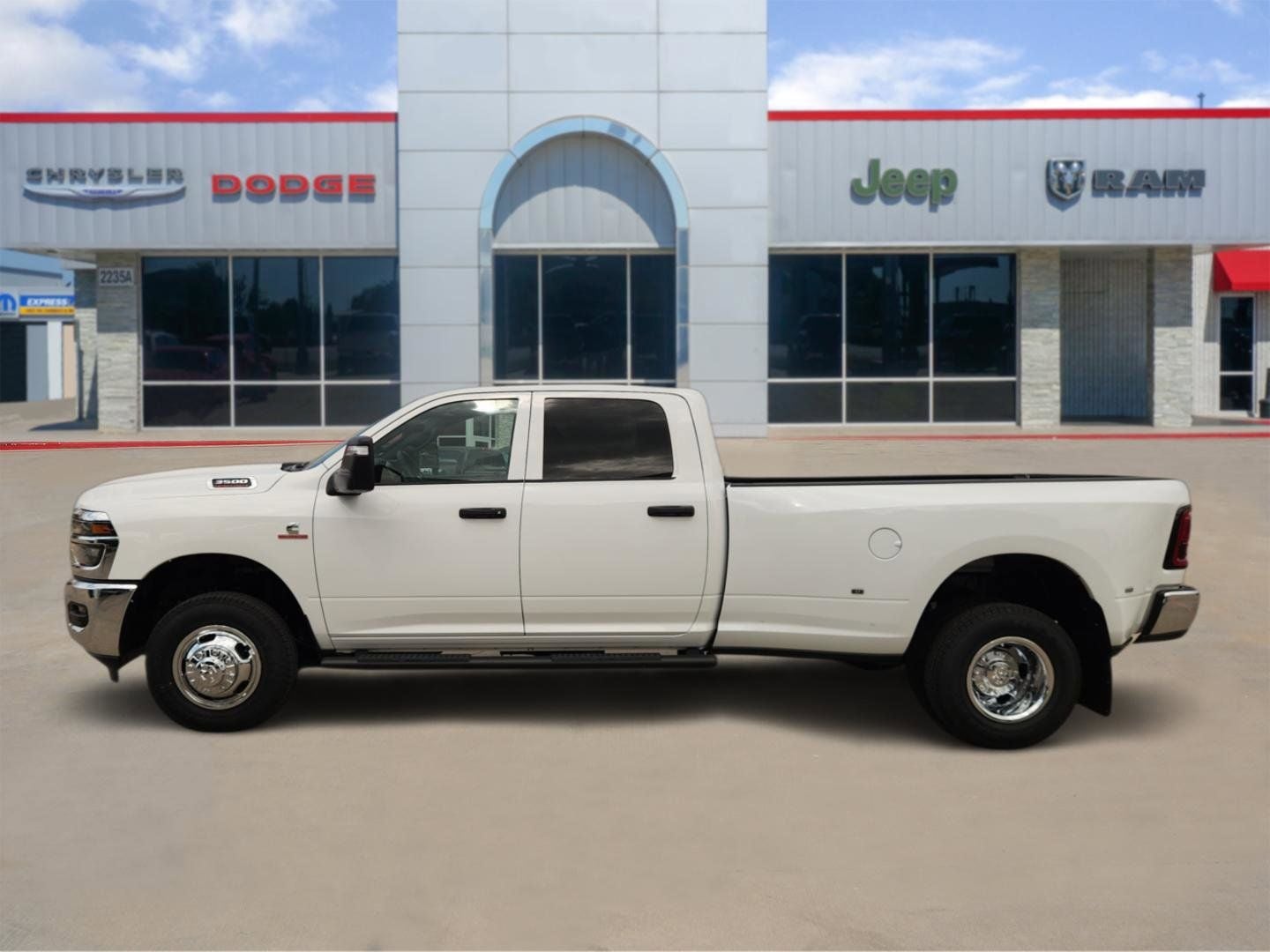 2026 RAM Ram 3500 RAM 3500 TRADESMAN CREW CAB 4X4 8' BOX