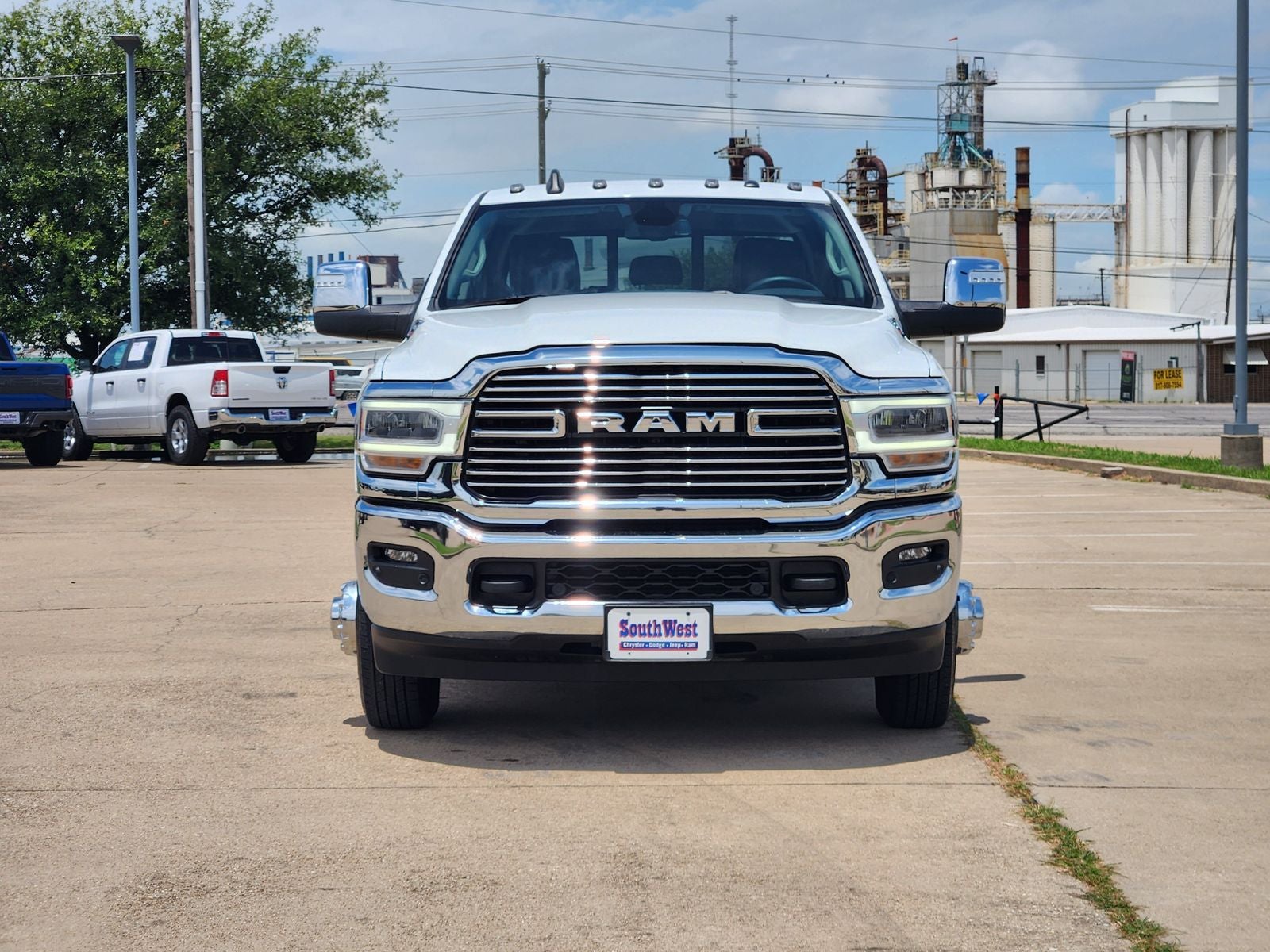 2024 RAM Ram 3500 Laramie Mega Cab 4x4 6'4' Box