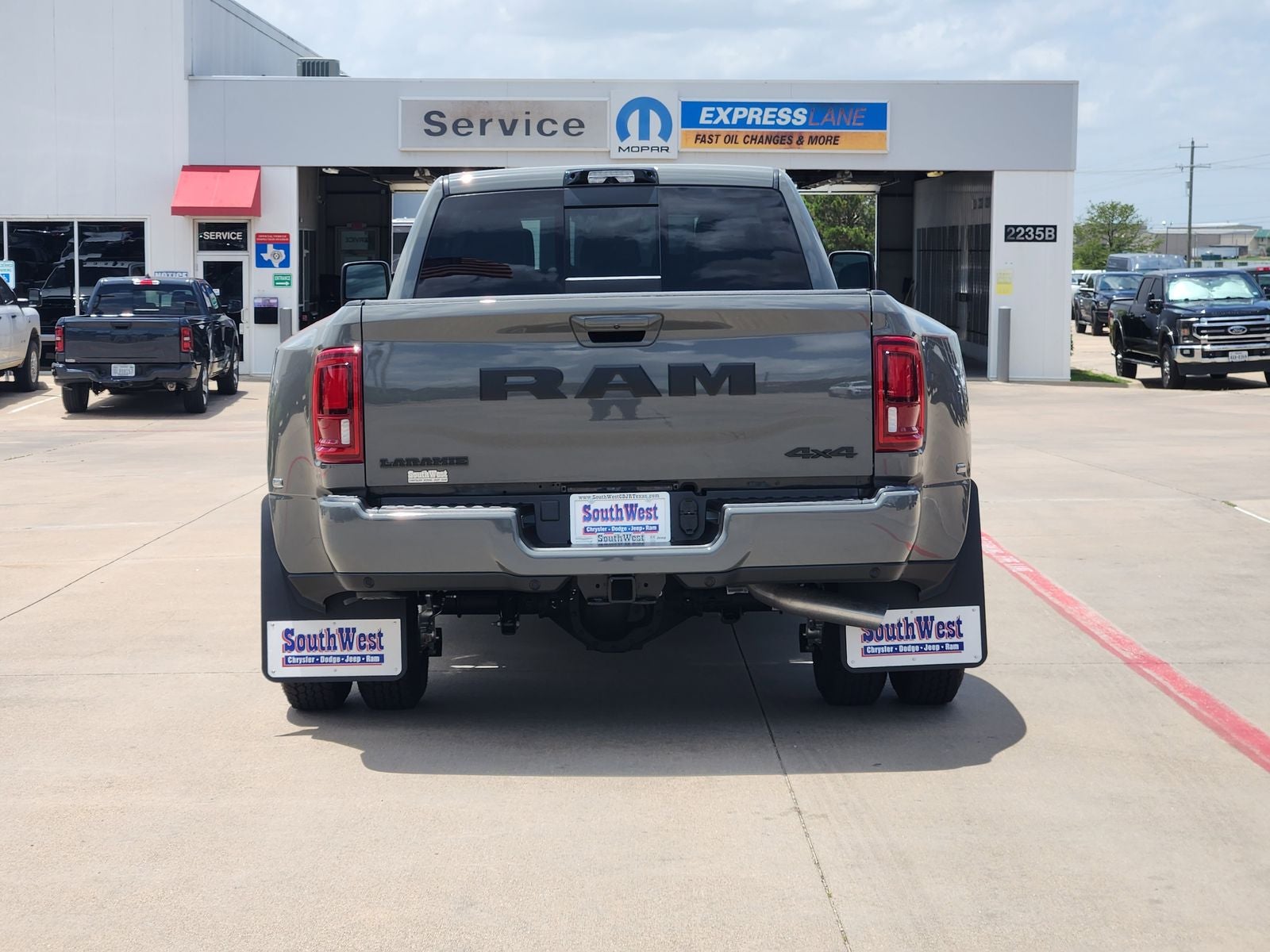 2026 RAM Ram 3500 RAM 3500 LARAMIE MEGA CAB 4X4 6'4' BOX