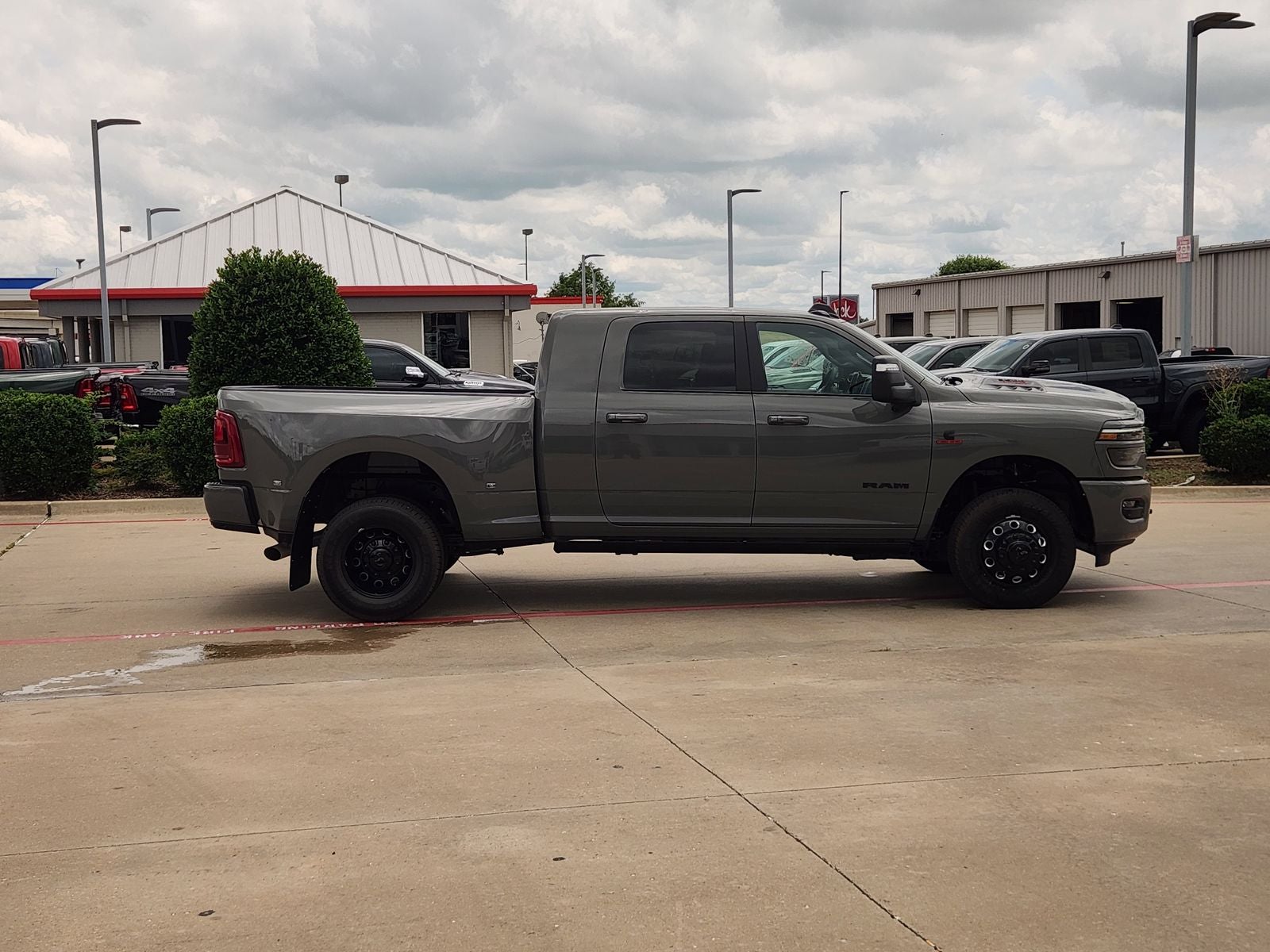 2026 RAM Ram 3500 RAM 3500 LARAMIE MEGA CAB 4X4 6'4' BOX