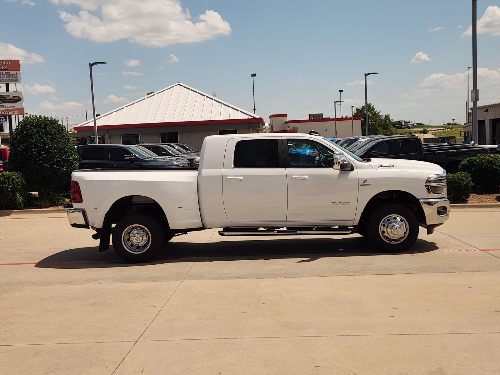 2026 RAM Ram 3500 RAM 3500 LARAMIE MEGA CAB 4X4 6'4' BOX