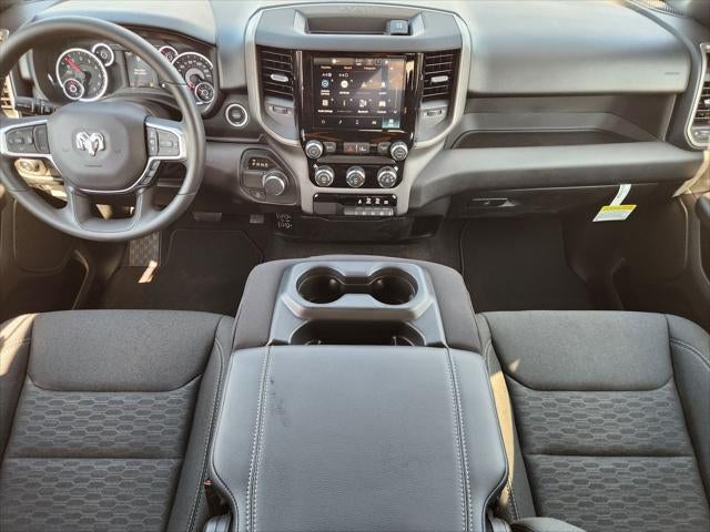 2026 RAM Ram 1500 RAM 1500 EXPRESS CREW CAB 4X2 5'7' BOX