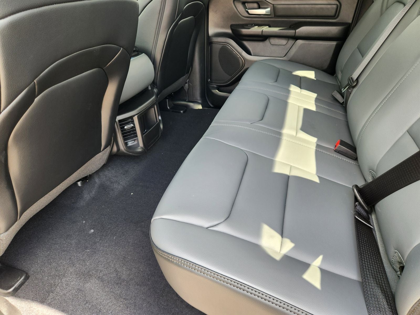 2026 RAM Ram 1500 RAM 1500 TRADESMAN CREW CAB 4X2 5'7' BOX