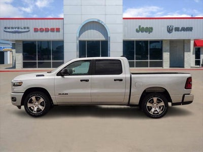 2026 RAM Ram 1500 RAM 1500 EXPRESS CREW CAB 4X2 5'7' BOX