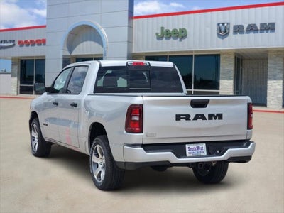 2026 RAM Ram 1500 RAM 1500 EXPRESS CREW CAB 4X2 5'7' BOX