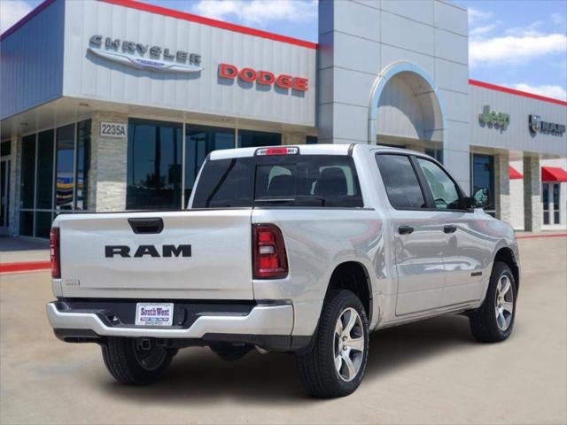 2026 RAM Ram 1500 RAM 1500 EXPRESS CREW CAB 4X2 5'7' BOX