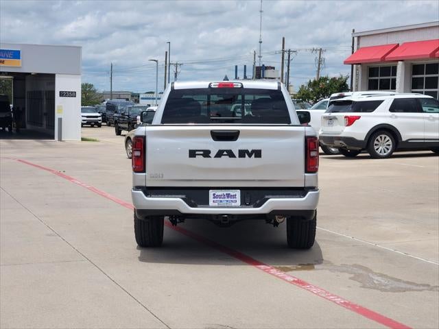 2026 RAM Ram 1500 RAM 1500 EXPRESS CREW CAB 4X2 5'7' BOX