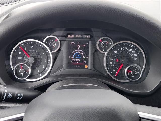 2026 RAM Ram 1500 RAM 1500 EXPRESS CREW CAB 4X2 5'7' BOX