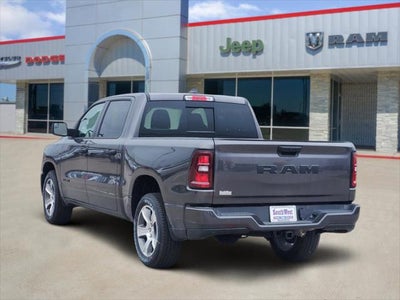 2026 RAM Ram 1500 RAM 1500 EXPRESS CREW CAB 4X2 5'7' BOX