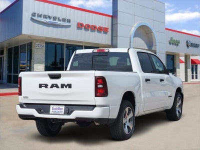2026 RAM Ram 1500 RAM 1500 EXPRESS CREW CAB 4X2 5'7' BOX