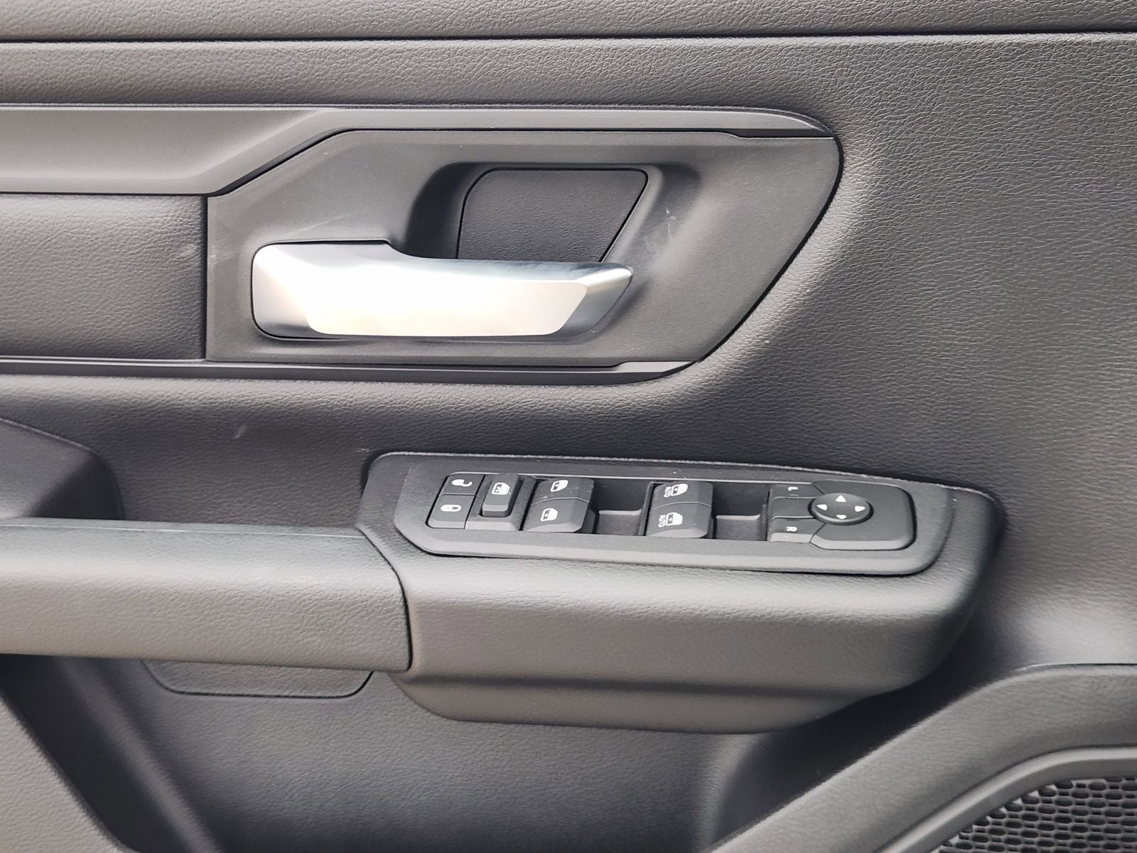 2026 RAM Ram 1500 RAM 1500 EXPRESS CREW CAB 4X2 5'7' BOX