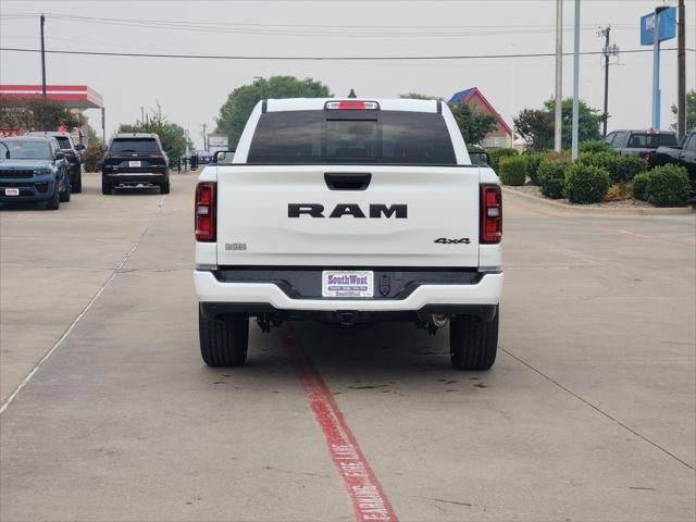 2026 RAM Ram 1500 RAM 1500 EXPRESS CREW CAB 4X4 5'7' BOX
