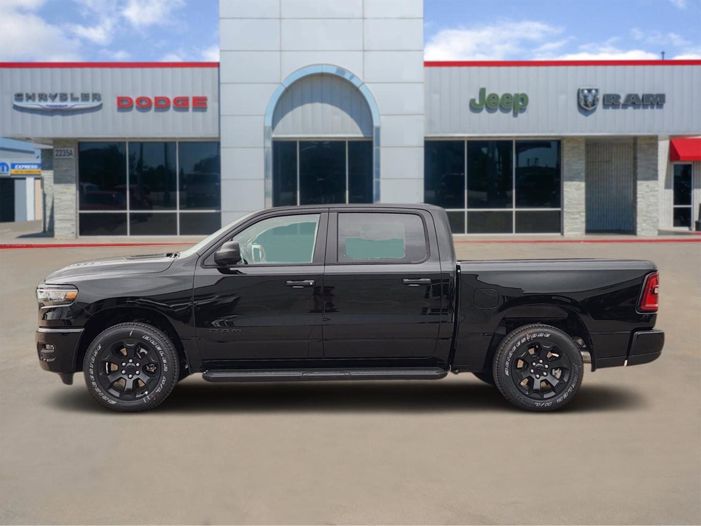 2026 RAM Ram 1500 RAM 1500 EXPRESS CREW CAB 4X4 5'7' BOX